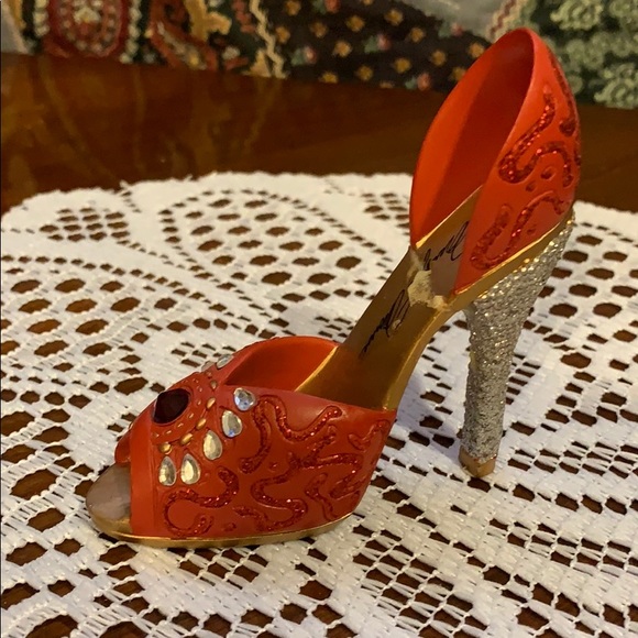 Marilyn Monroe miniature collectible shoe - Picture 3 of 8